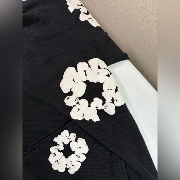 Denim Tears The Cotton Wreath Sweatshirt Black Size XL AUTHENTIC - Picture 2 of 10